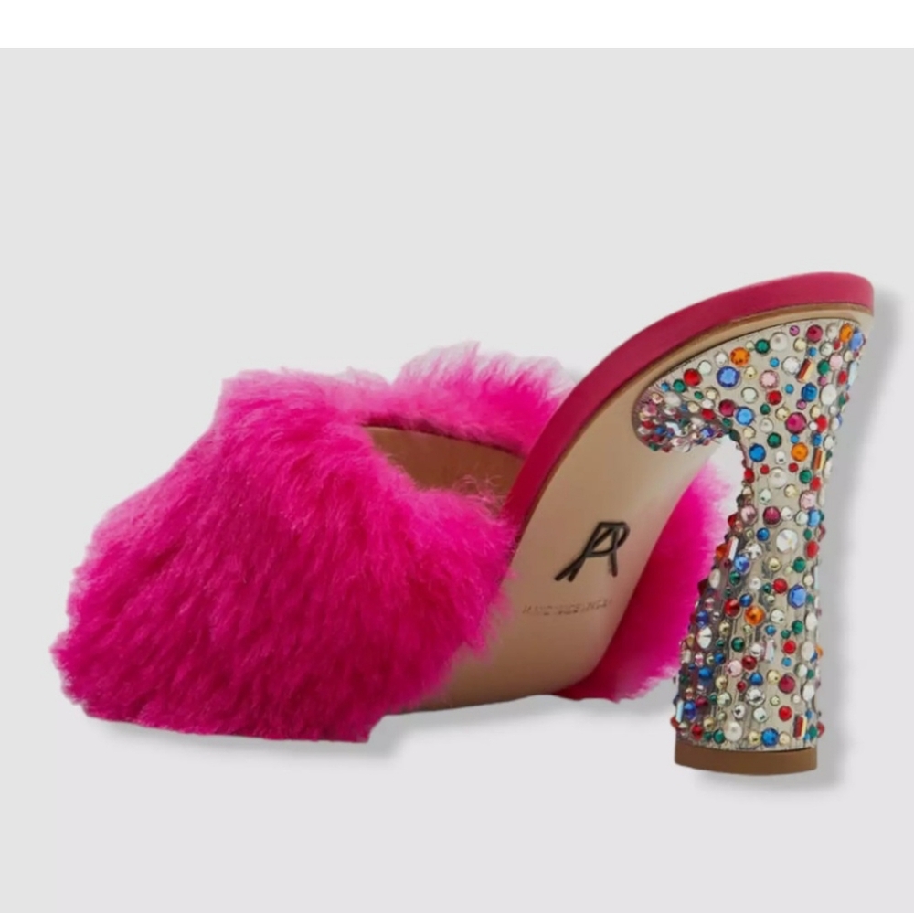 Shoe - Picture 3 of 6